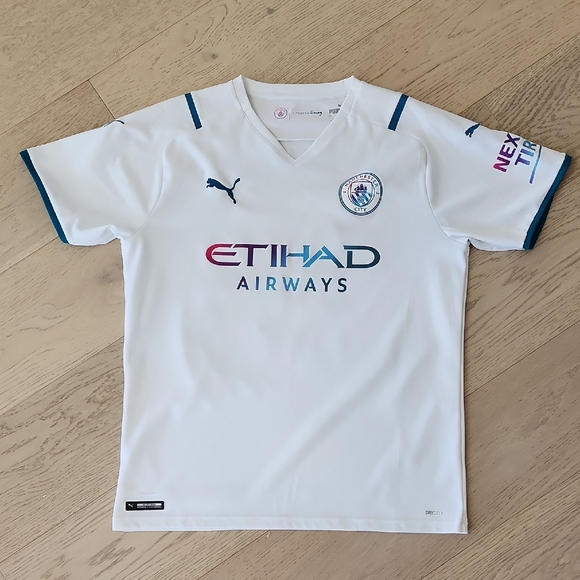 Camiseta blanca Manchester City 2021-2022 post